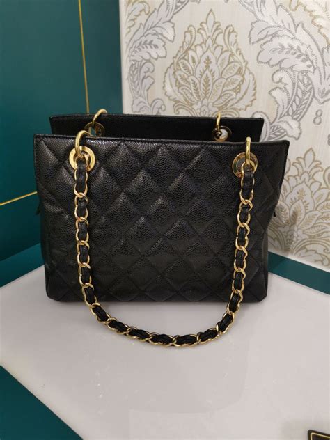 chanel ptt size|Chanel Petite Timeless Tote PTT : Review and what fits.